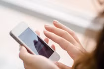 Chồng lộ chuyện ngoại tình vì ngủ quên trên máy bay