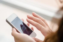 Chồng lộ chuyện ngoại tình vì ngủ quên trên máy bay