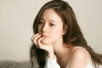 Nữ diễn viên nổi tiếng kiện 12 khán giả vì bị đồn "ở bẩn"