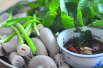 Luộc lòng heo muốn vừa trắng vừa giòn thì làm theo cách này