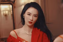 Trương Bá Chi đẹp ngỡ ngàng tuổi 41, Tạ Đình Phong có tiếc? 