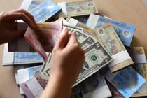 Đổi tiền lẻ ngày cận Tết Canh Tý, 10 triệu mất 4 triệu vẫn nhộn nhịp 