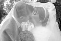 Đêm tân hôn, chồng "chết điếng" phát hiện bí mật tày trời trên người vợ 