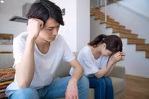 Kiểm tra ví chồng, cô vợ phát hiện ngoại tình từ chi tiết nhỏ