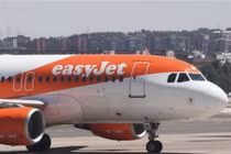 Chàng trai bất ngờ nhận thông báo bị cấm bay 10 năm 