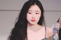 Nữ ca sĩ Hàn bị hỏi về việc không mặc đồ khi ngủ