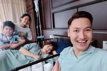 Mạnh Trường khi làm bố bỉm khác hẳn lúc lên truyền hình