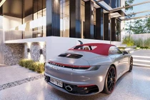 Sắm ô tô điện, chủ nhân xây biệt thự 4 mặt thoáng để trưng bày