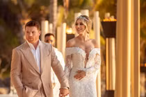 Ngắm cô vợ xinh đẹp nhưng kín tiếng của tay đấm kiếm tiền siêu giỏi