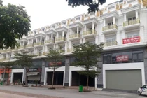 La liệt nhà phố, biệt thự bỏ hoang nhưng giá vẫn “trên trời”