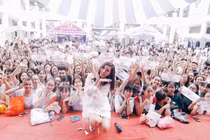 3 ca sĩ nằm không cũng dính scandal vì trưởng FC hành xử như "mẹ thiên hạ"