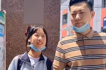 Nữ sinh được trai đẹp đón đưa mỗi ngày, sự thật ai cũng sốc