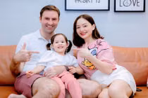 Lan Phương: Chồng tôi không đi hát karaoke có người “bấm bài giúp”