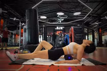 Ngỡ ngàng trước thân hình lực lưỡng đầy cơ bắp của Miu Lê