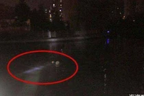 Đi câu đêm thấy "vật thể lạ" trôi nổi, thanh niên rụng rời chân tay