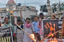 Rúng động vụ nữ sinh khiếm thị bị hai thầy giáo cưỡng hiếp 