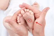 Trẻ có 6 nốt ruồi này là phú quý, tương lai sáng chói