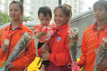 Mừng quốc tế phụ nữ: Những 'bà mẹ bỉm sữa' là nhà vô địch