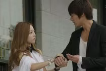 Không đành nhìn chồng theo người khác, vợ nghĩ cách để chồng quay về