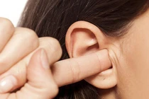 5 thói quen gây hại thính giác nhiều người mắc phải