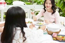 Nhìn đĩa mực trên mâm cơm, tôi mới hiểu thấu em chồng