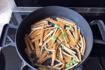 Không phải gan hay thịt bò, 3 loại rau này siêu giàu sắt