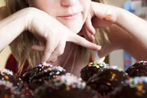 Nghiện thứ này cũng hại như hút thuốc, làm rút ngắn tuổi thọ