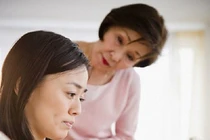 Đi lễ cùng mẹ chồng vô tình phát hiện ra bí mật khủng khiếp