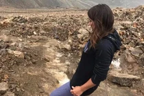 Lời đồn tiếng chó sủa như tiếng khóc, cô gái quyết tìm sự thật