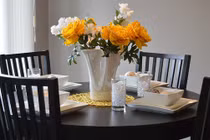 Lựa chọn bàn ăn theo phong thủy để sức khỏe cả nhà thịnh vượng