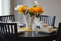 Lựa chọn bàn ăn theo phong thủy để sức khỏe cả nhà thịnh vượng