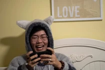 Kiếm bộn tiền nhờ làm bạn trai ảo tâm sự với gái mỗi đêm