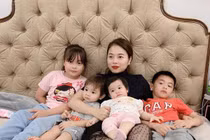 Hằng Túi hoang mang khoe que thử thai 2 vạch, tiếp tục bầu lần 5