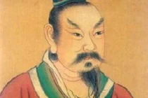 Ông hoàng hoang dâm với cả con dâu gây chấn động 