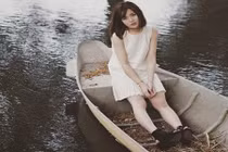 Thẫn thờ với bộ ảnh trên kênh Nhiêu Lộc của hot girl MU