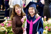 Con gái MC Diệp Chi ở tuổi 11 ra dáng hot girl