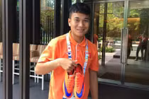 Phi Sơn sắm giày mới mong đổi vận ở trận tiếp theo