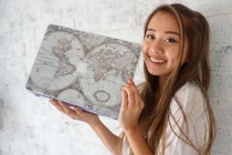 Mẹ đã đẹp quay sang ngắm con gái MC Kỳ Duyên khiến dân mạng mê tít