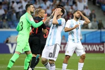 Argentina 0-3 Croatia: Vũ công Tango thua thảm ngày Messi “xấu xí“