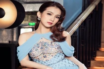 Ngẩn ngơ ngắm hoa hậu “kín tiếng” nhất sau 10 năm đăng quang