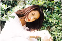 Hot girl “tháng 5 để dành” chiếm spotlight nhờ gương mặt “tình ơi là tình“