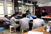 Chiều mùng 1 Tết bận rộn cùng các bác sĩ khoa cấp cứu BV Xanh-pôn