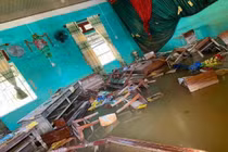 CĐM xót xa với ảnh nhà cửa tan hoang lũ lụt miền Trung