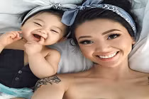 Cặp mẹ con xinh đẹp ngất ngây, thấy là yêu hot nhất mạng xã hội