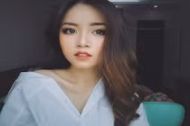 Nữ sinh 10X gây sốt mạng thường bị nhầm là con lai