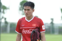 Soi chàng trung vệ mặt thư sinh, tinh thần thép của U23 Việt Nam