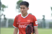 Soi chàng trung vệ mặt thư sinh, tinh thần thép của U23 Việt Nam
