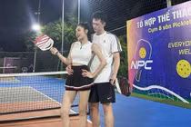 "Chị đẹp" 2k1 rủ người yêu hẹn hò trên sân pickleball gây sốt