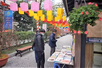 Phố sách Hà Nội rực sắc xuân trước giờ khai trương