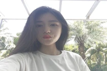 Hot girl Trung Quốc mặt mộc khiến vạn trái tim chết lịm